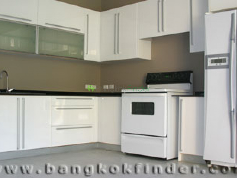 Pattanakarn, Bangkok, Thailand, 4 Bedrooms Bedrooms, ,5 BathroomsBathrooms,House,For Rent,5264